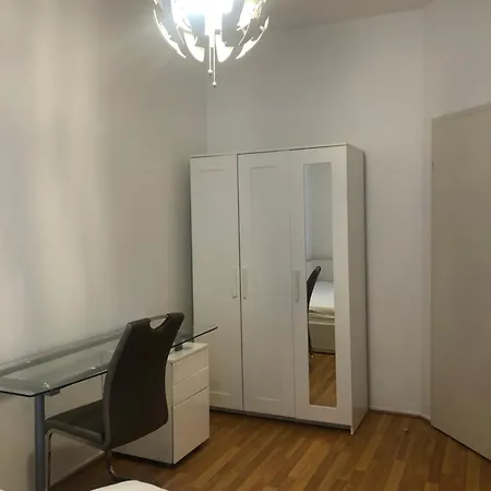 Toproom