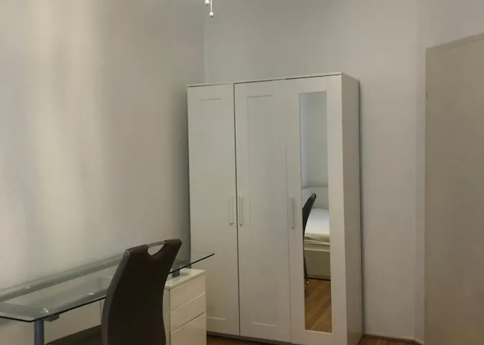 Toproom